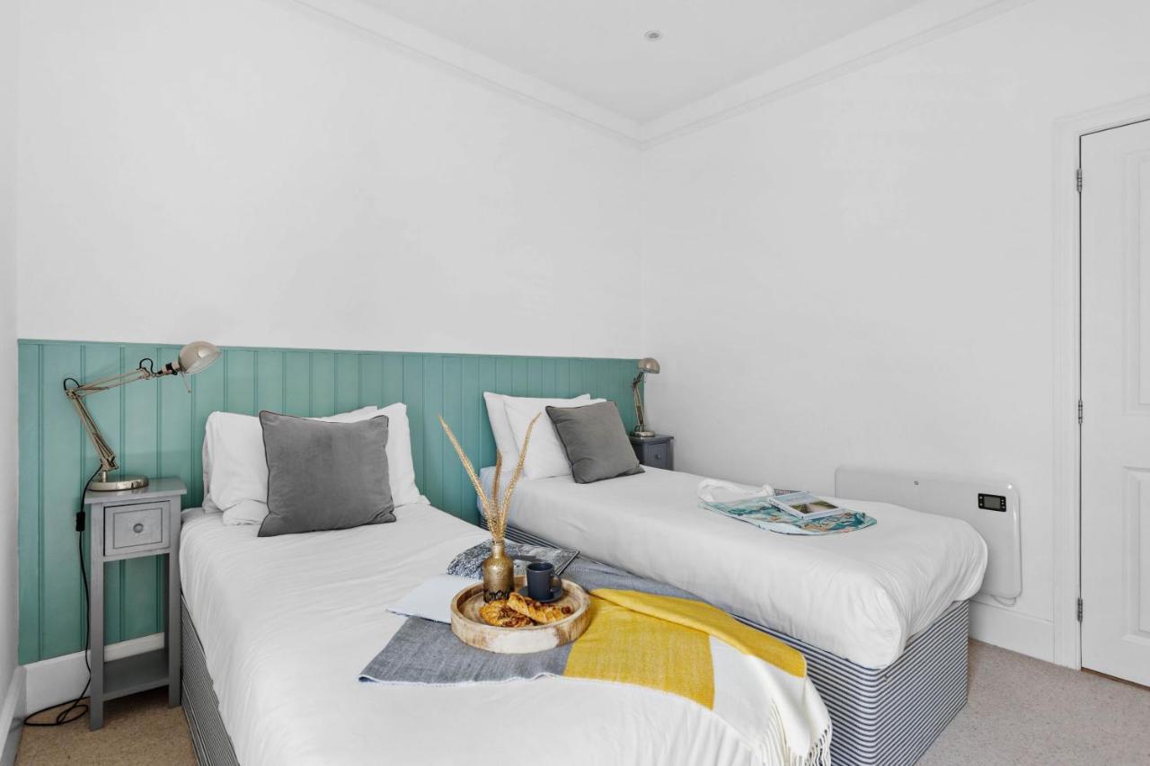 Flat 2 Fairfax Place - Modern Stylish Flat With Plenty Of Charm In Central Dartmouth Buitenkant foto